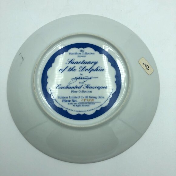 The Hamilton Collection Sanctuary of The Dolphins From Enchanted Seascapes Plate - Picture 4 of 5